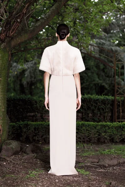 Look 16